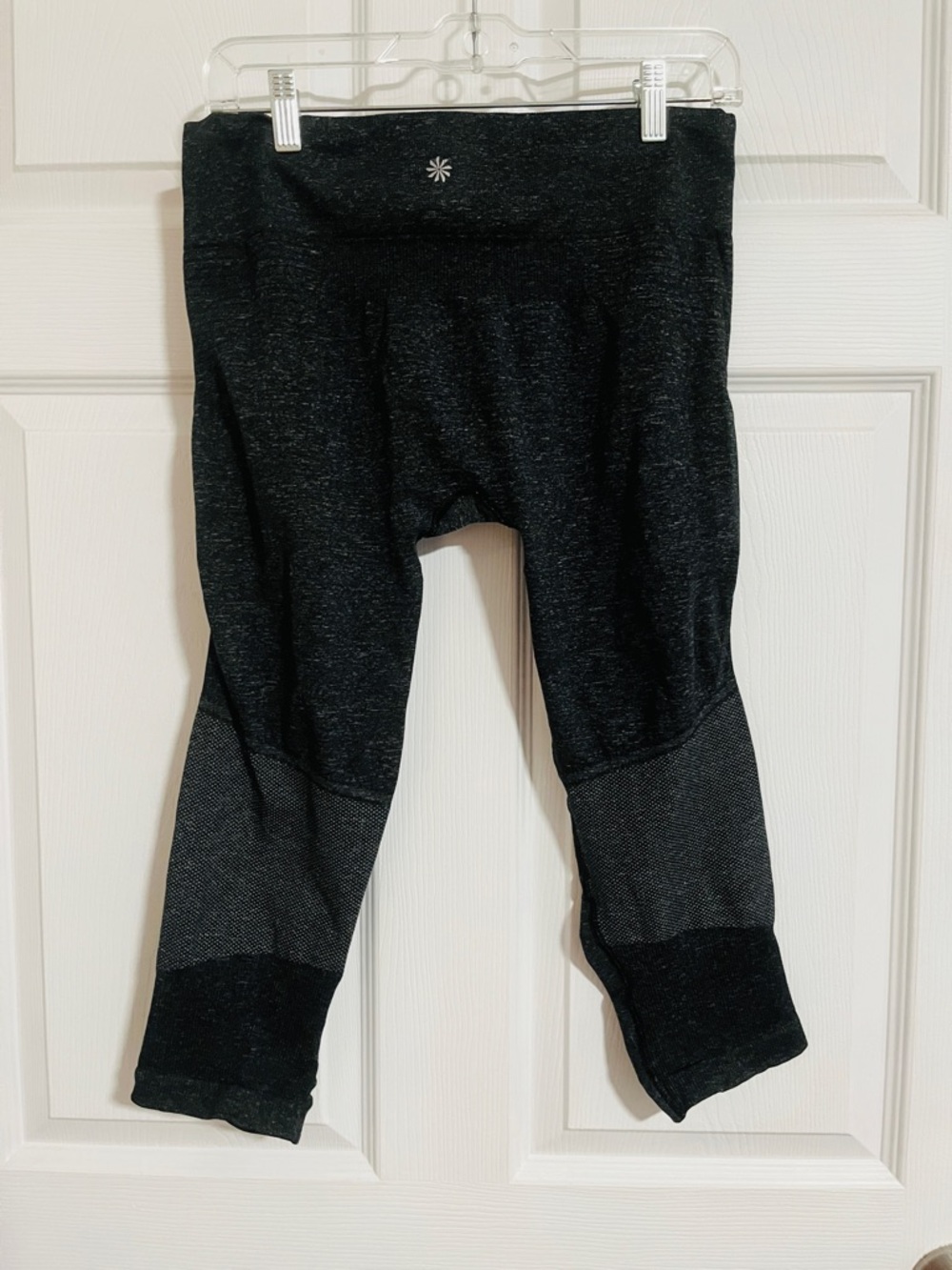 Athleta Women's L Black Heathered
Breakthrough seamless leggings